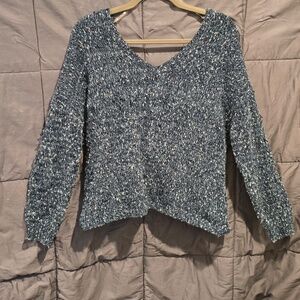 ALYA V-neck Sweater with Back Twist